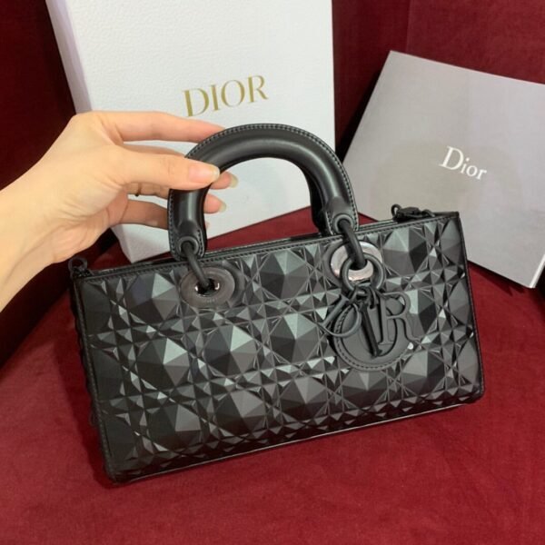 شنطة DIOR